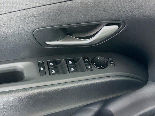 new 2025 Hyundai TUCSON Hybrid car, priced at $37,462