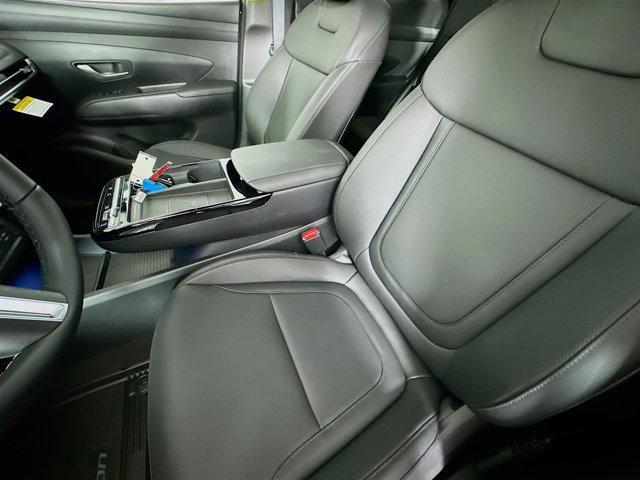 new 2025 Hyundai TUCSON Hybrid car, priced at $37,462