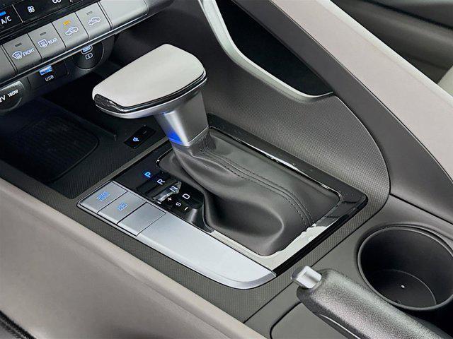 new 2025 Hyundai Elantra car, priced at $22,718