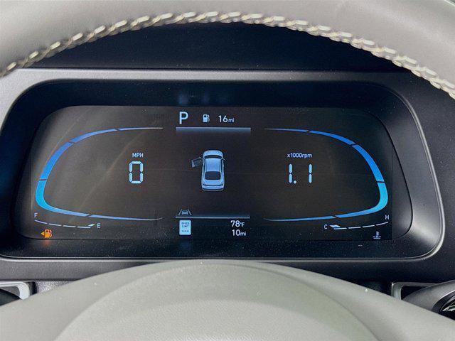 new 2025 Hyundai Elantra car, priced at $22,718