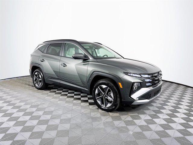 new 2025 Hyundai TUCSON Hybrid car, priced at $35,477