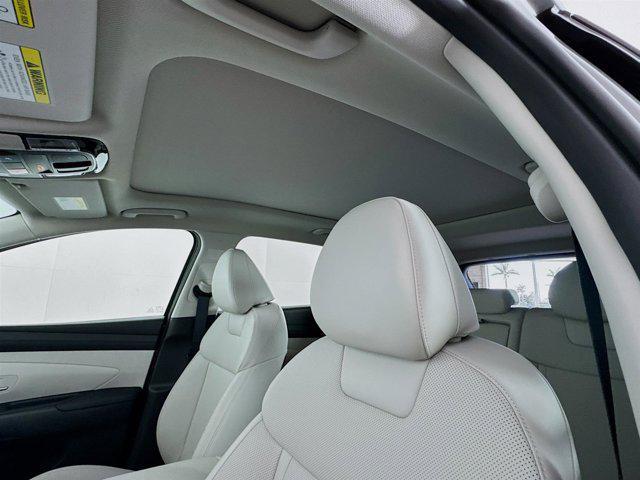 new 2025 Hyundai TUCSON Hybrid car, priced at $35,477