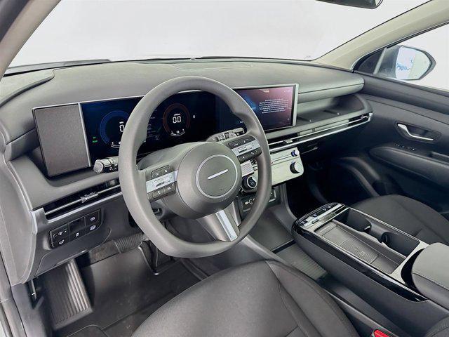 new 2025 Hyundai TUCSON Hybrid car, priced at $35,975