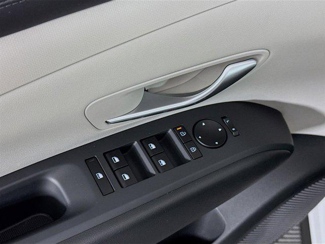 new 2025 Hyundai Tucson car, priced at $30,647