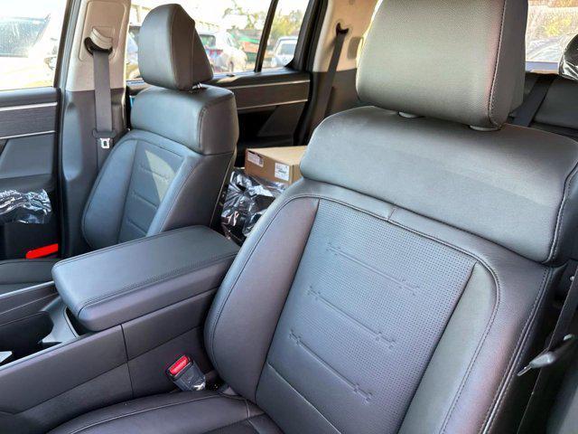 new 2025 Hyundai Santa Fe car, priced at $42,066