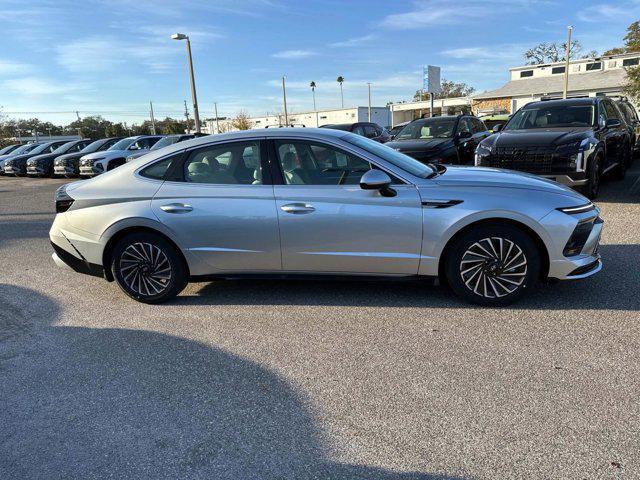new 2025 Hyundai Sonata Hybrid car, priced at $30,237