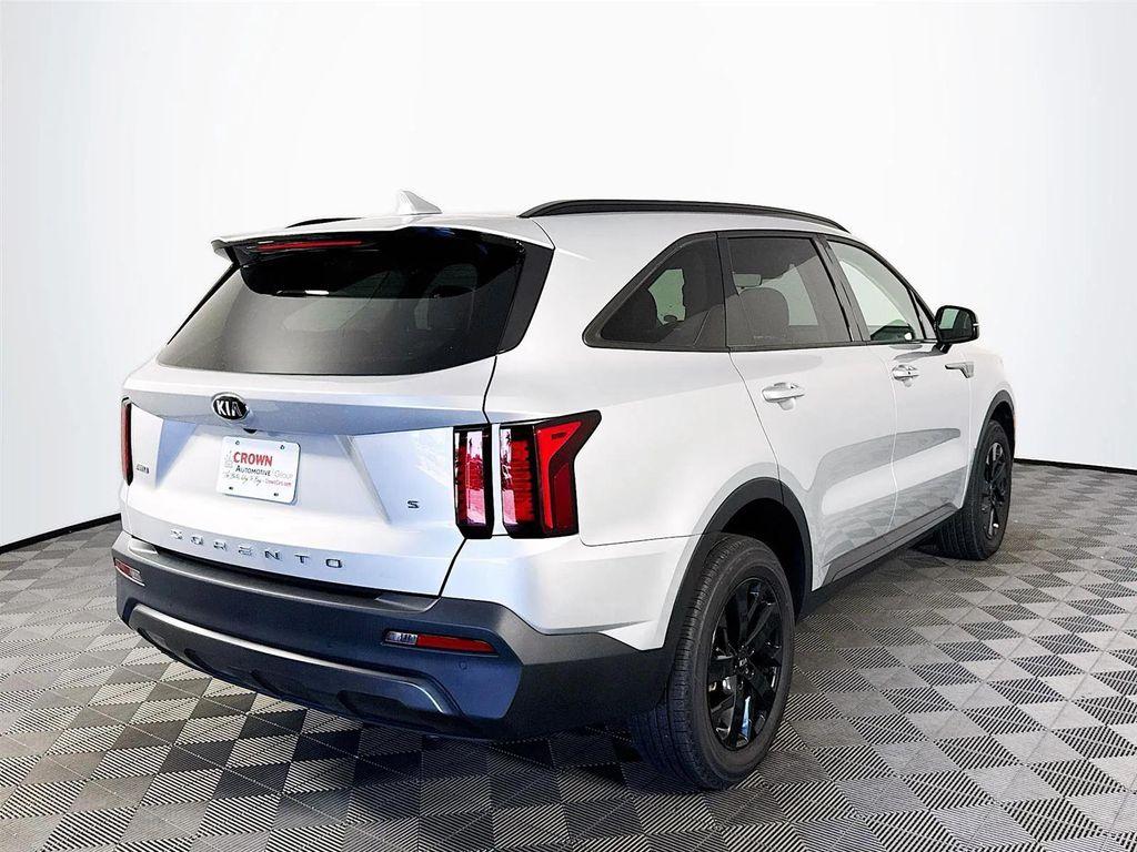 used 2021 Kia Sorento car, priced at $24,388