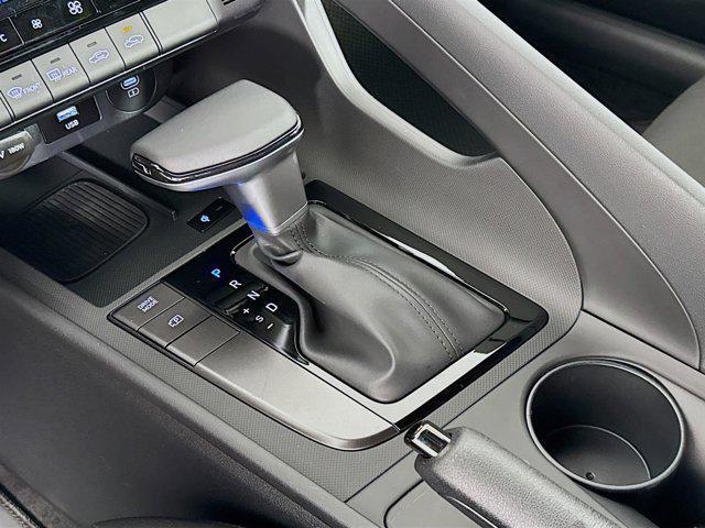 new 2025 Hyundai Elantra car, priced at $21,718