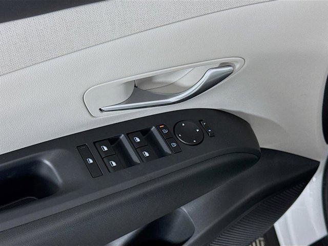 new 2025 Hyundai Tucson car, priced at $32,506