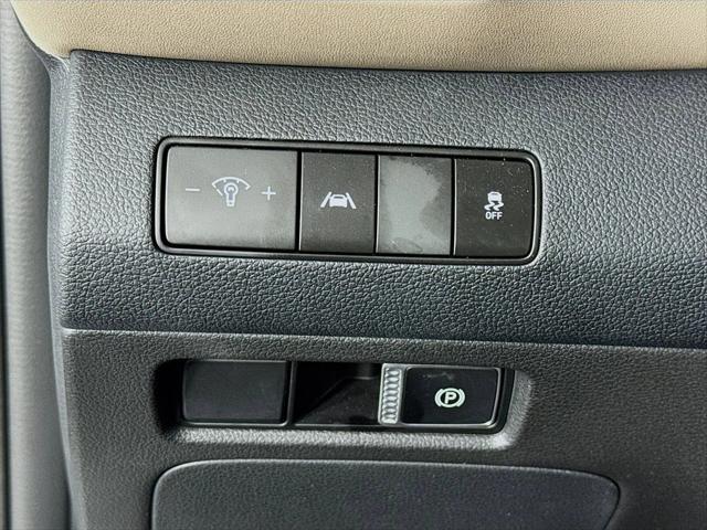 used 2022 Hyundai Santa Fe car, priced at $24,588