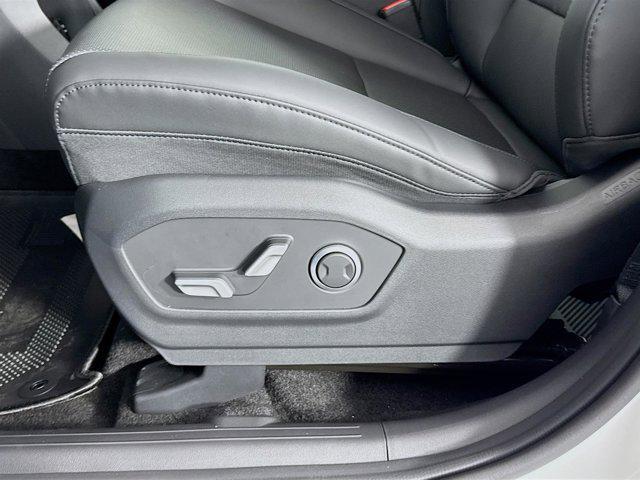 new 2025 Hyundai Santa Fe car, priced at $37,920