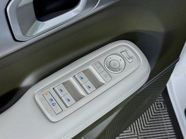 new 2025 Hyundai SANTA FE HEV car, priced at $50,750