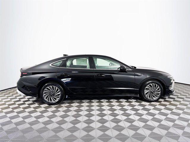 new 2025 Hyundai Sonata Hybrid car, priced at $37,650