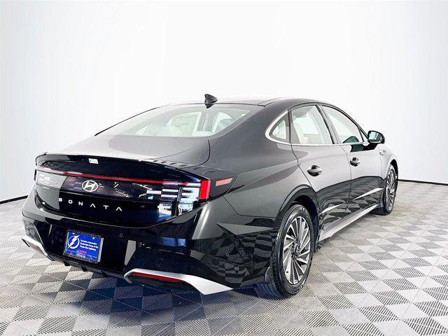 new 2025 Hyundai Sonata Hybrid car, priced at $37,650