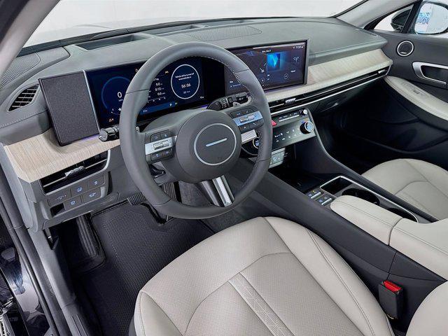 new 2025 Hyundai Sonata Hybrid car, priced at $37,650