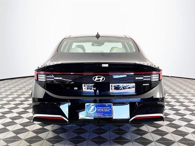new 2025 Hyundai Sonata Hybrid car, priced at $37,650
