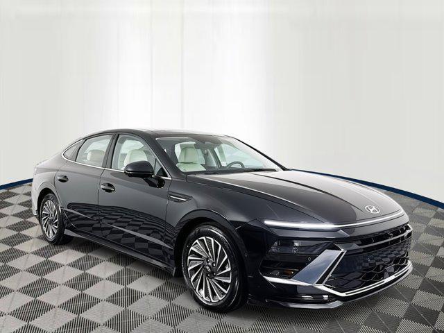 new 2025 Hyundai Sonata Hybrid car, priced at $37,650