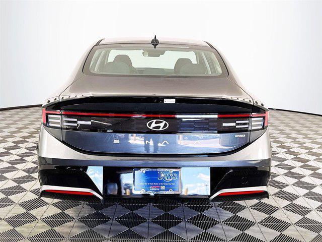 new 2025 Hyundai Sonata Hybrid car, priced at $31,083