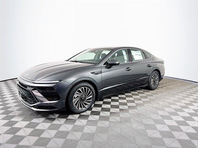 new 2025 Hyundai Sonata Hybrid car, priced at $31,083