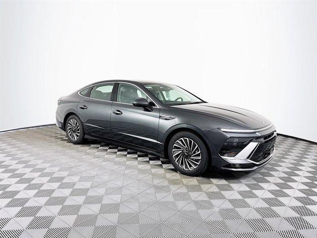 new 2025 Hyundai Sonata Hybrid car, priced at $31,083