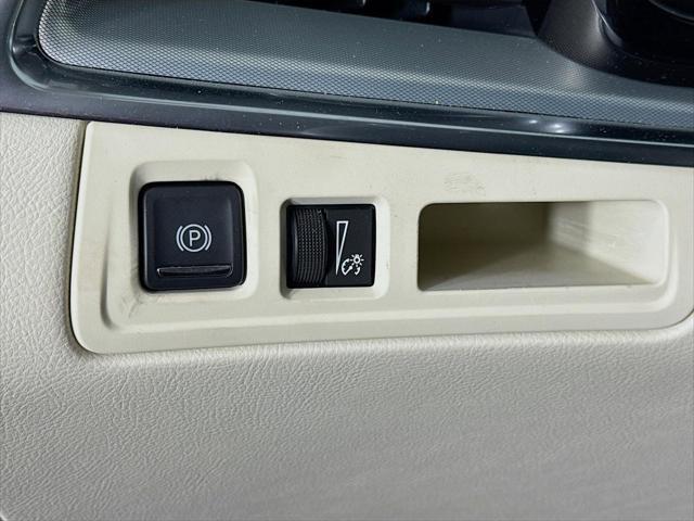 used 2022 Cadillac XT5 car, priced at $36,488