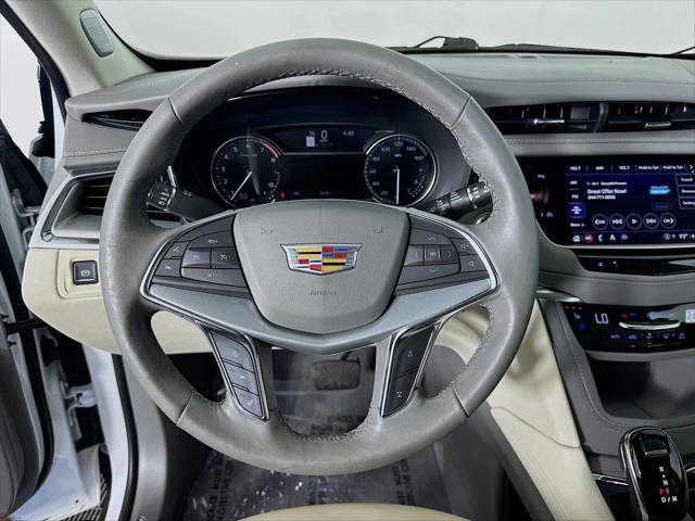 used 2022 Cadillac XT5 car, priced at $36,488
