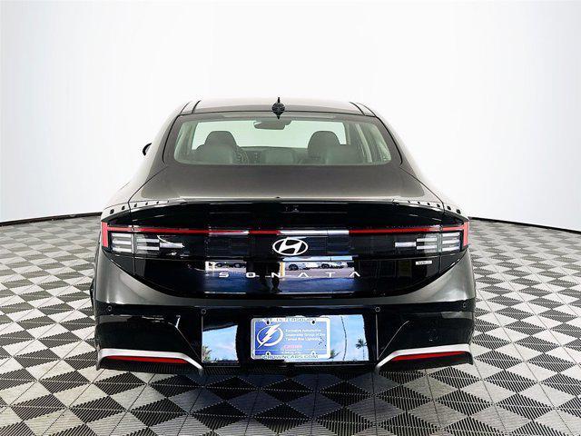 new 2025 Hyundai Sonata Hybrid car, priced at $37,491