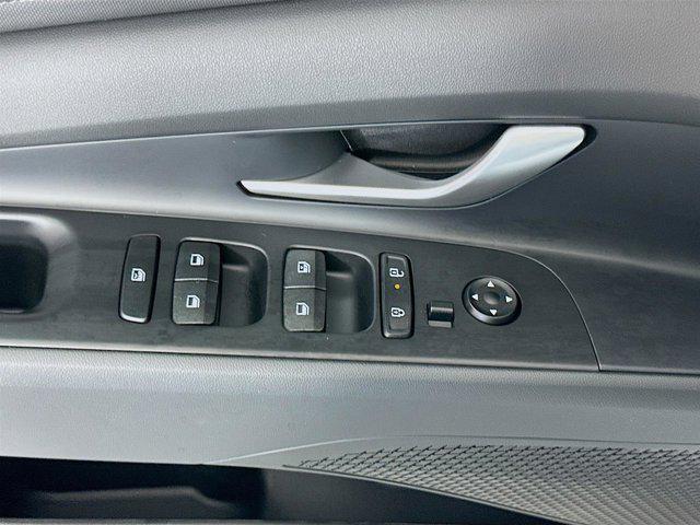 new 2025 Hyundai Elantra car
