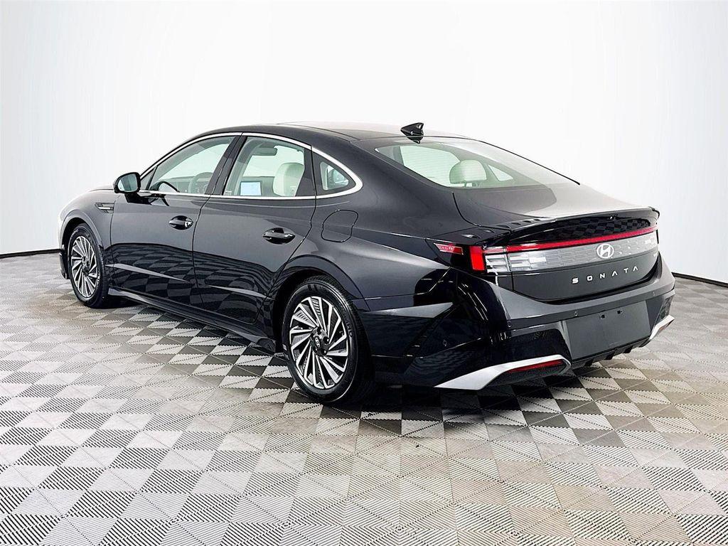 used 2024 Hyundai Sonata Hybrid car, priced at $31,388