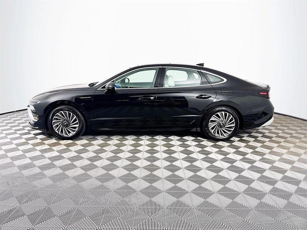 used 2024 Hyundai Sonata Hybrid car, priced at $31,388