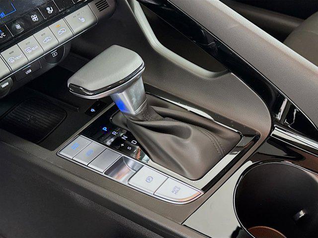 new 2025 Hyundai Elantra car, priced at $25,208