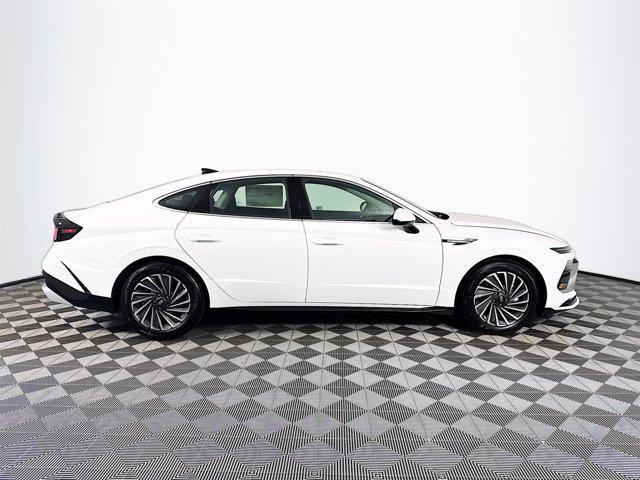 new 2025 Hyundai Sonata Hybrid car, priced at $31,655