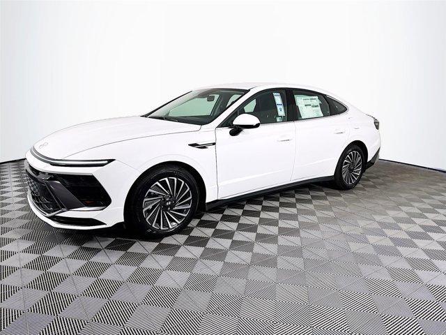 new 2025 Hyundai Sonata Hybrid car, priced at $30,668
