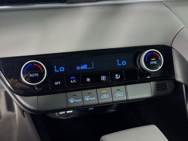 new 2025 Hyundai Elantra car, priced at $25,635