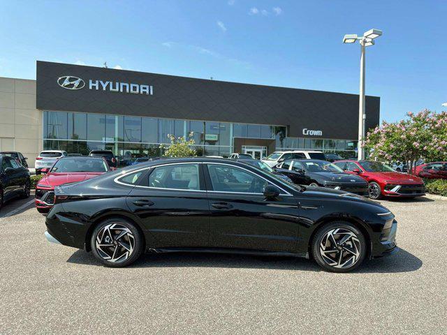 new 2024 Hyundai Sonata car, priced at $28,932