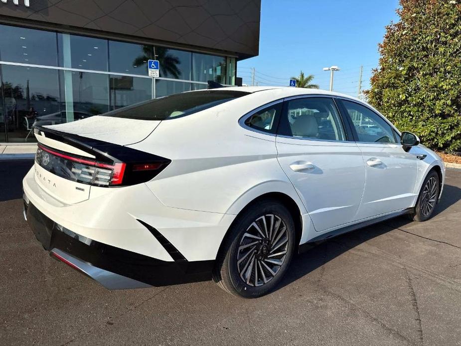 new 2024 Hyundai Sonata Hybrid car, priced at $31,640