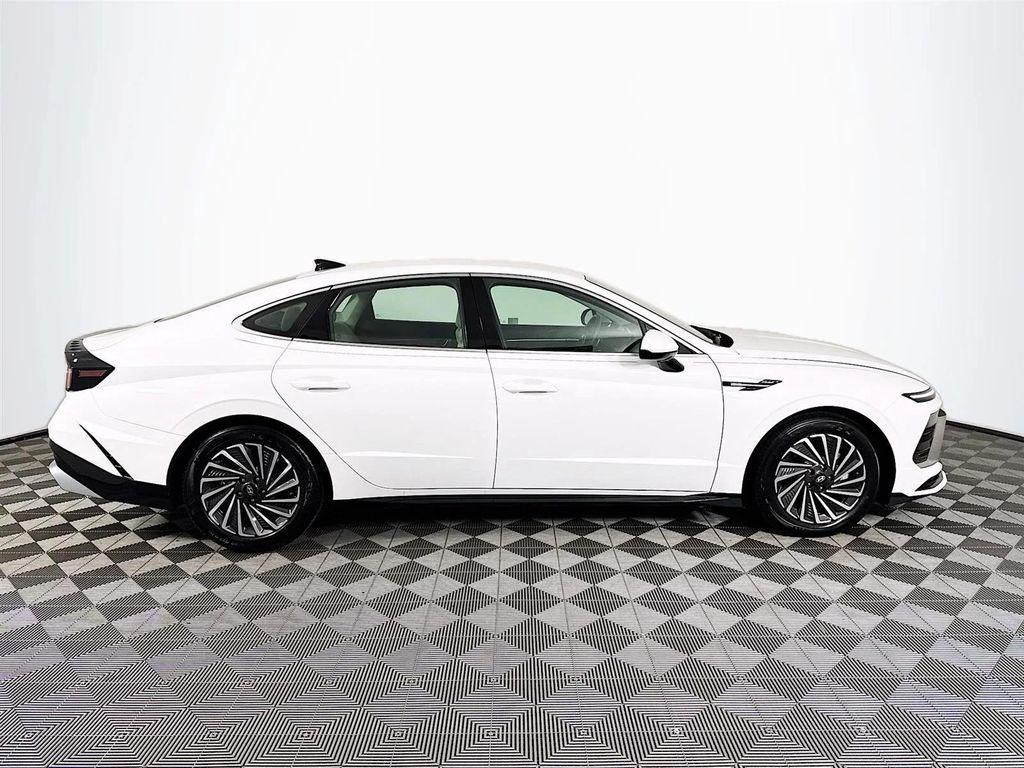 used 2024 Hyundai Sonata Hybrid car, priced at $25,988