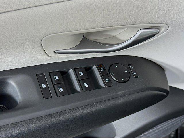 new 2025 Hyundai Tucson car, priced at $32,097
