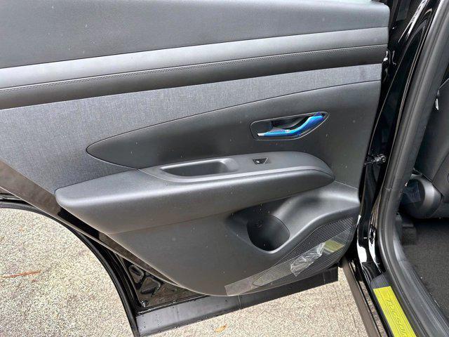 new 2025 Hyundai TUCSON Hybrid car, priced at $35,477