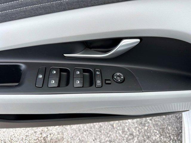 new 2025 Hyundai Elantra car