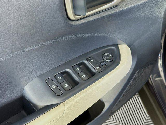new 2025 Hyundai Venue car, priced at $23,681