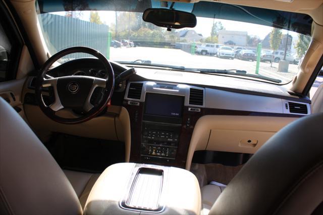 used 2014 Cadillac Escalade car, priced at $22,990