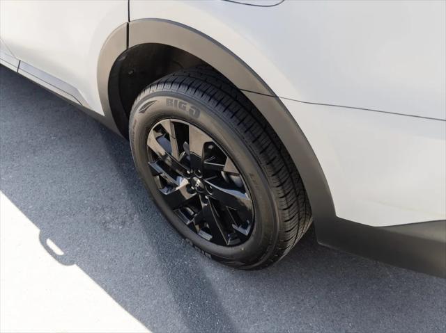 used 2023 Kia Sorento car, priced at $31,995