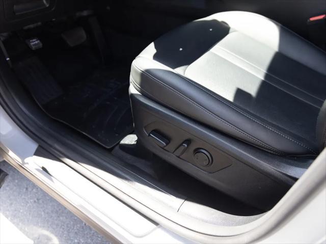 used 2023 Kia Sorento car, priced at $31,995