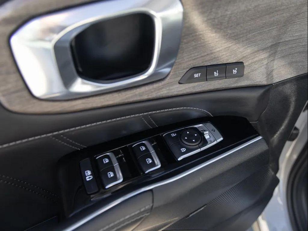 used 2023 Kia Sorento car, priced at $36,995