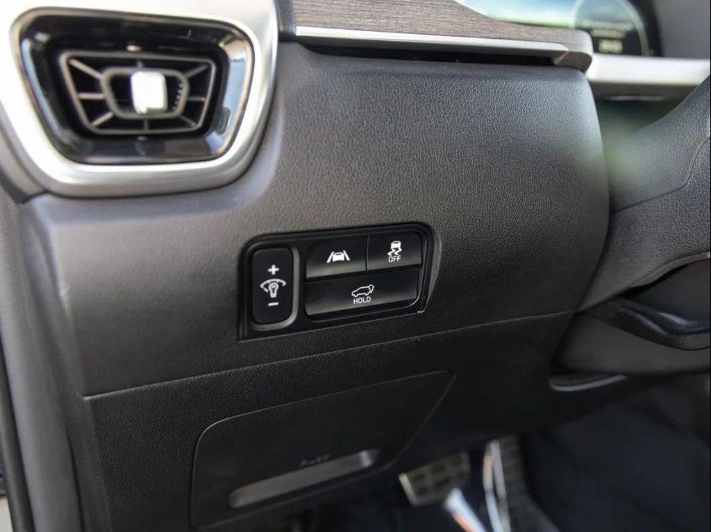 used 2023 Kia Sorento car, priced at $36,995