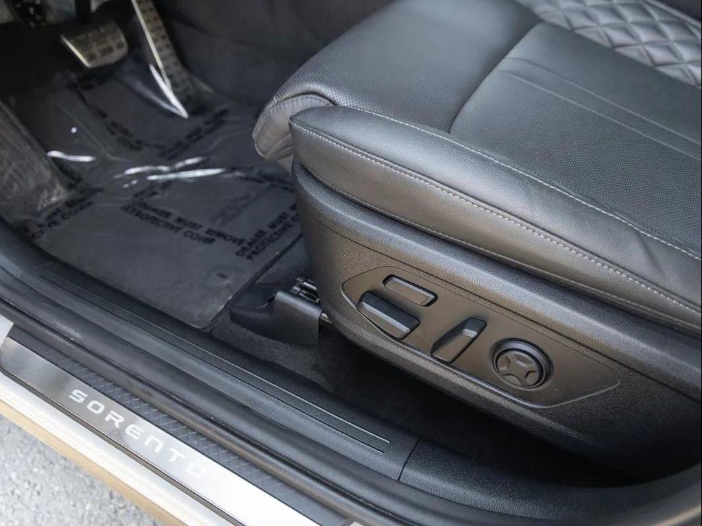 used 2023 Kia Sorento car, priced at $36,995
