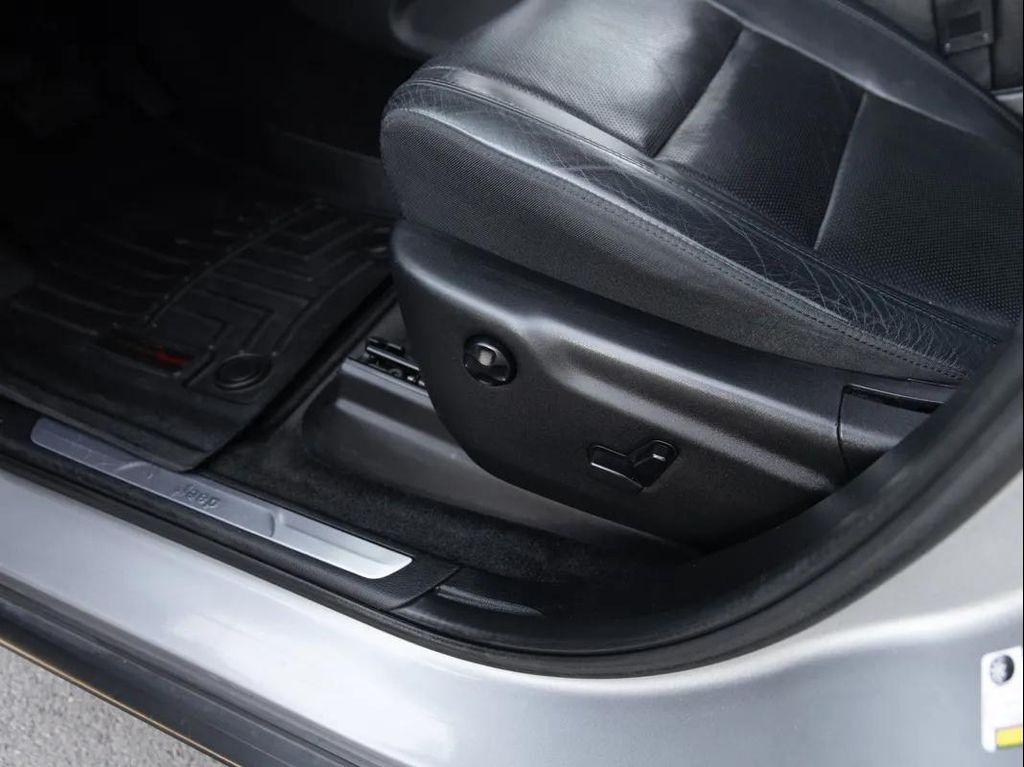 used 2018 Jeep Grand Cherokee car, priced at $16,995