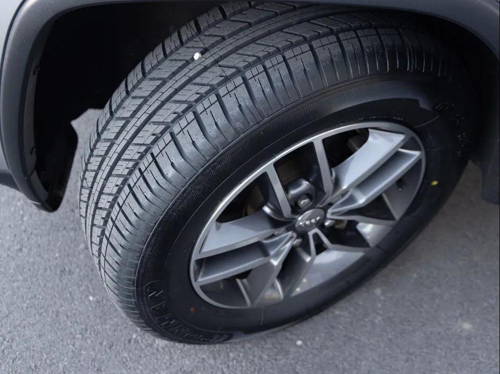 used 2018 Jeep Grand Cherokee car, priced at $16,995