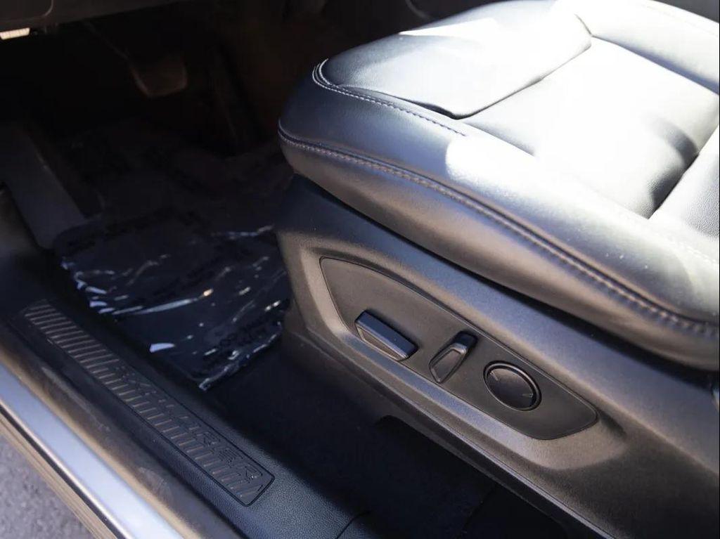 used 2023 Ford Explorer car, priced at $27,995